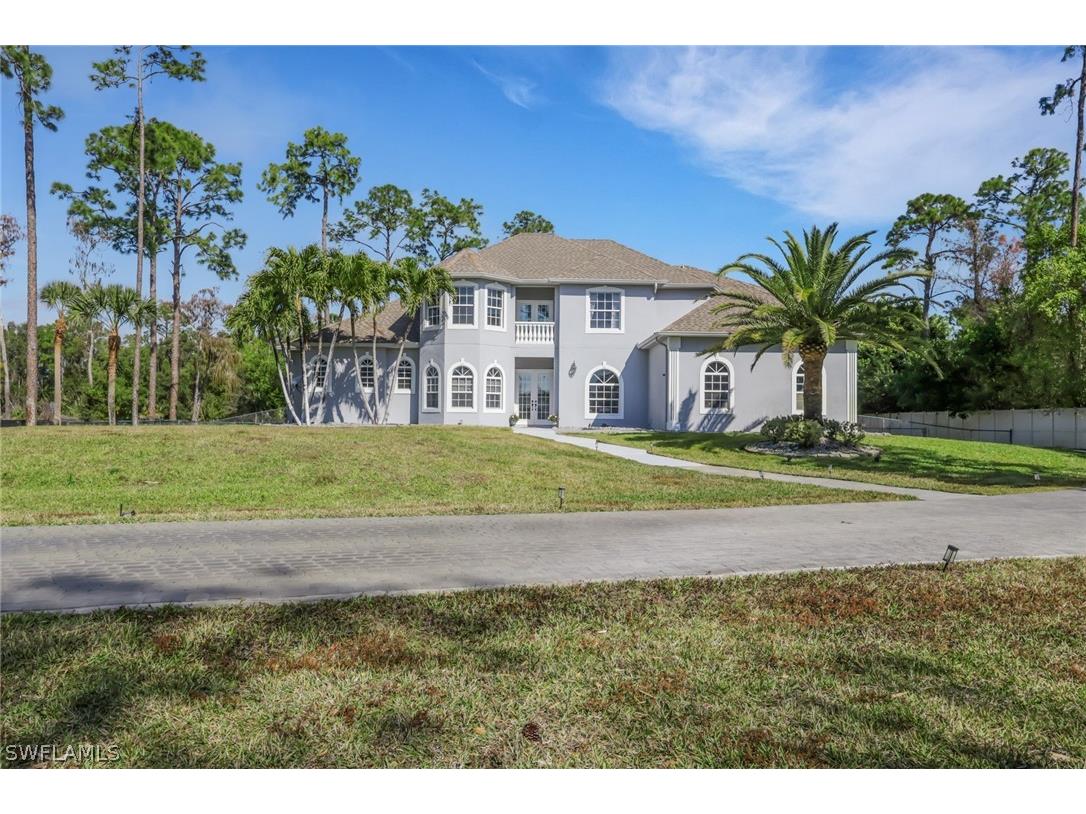 6181 Hidden Oaks Lane Naples FL 34119 226006157 image1
