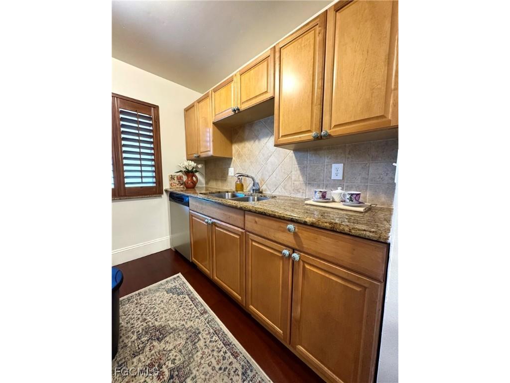 6184 Michelle Way #101 Fort Myers FL 33919 2025007957 image10