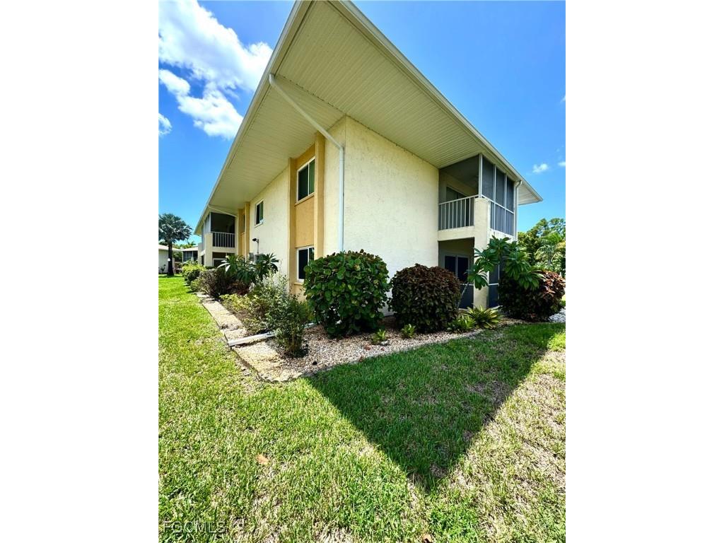 6184 Michelle Way #101 Fort Myers FL 33919 2025007957 image19