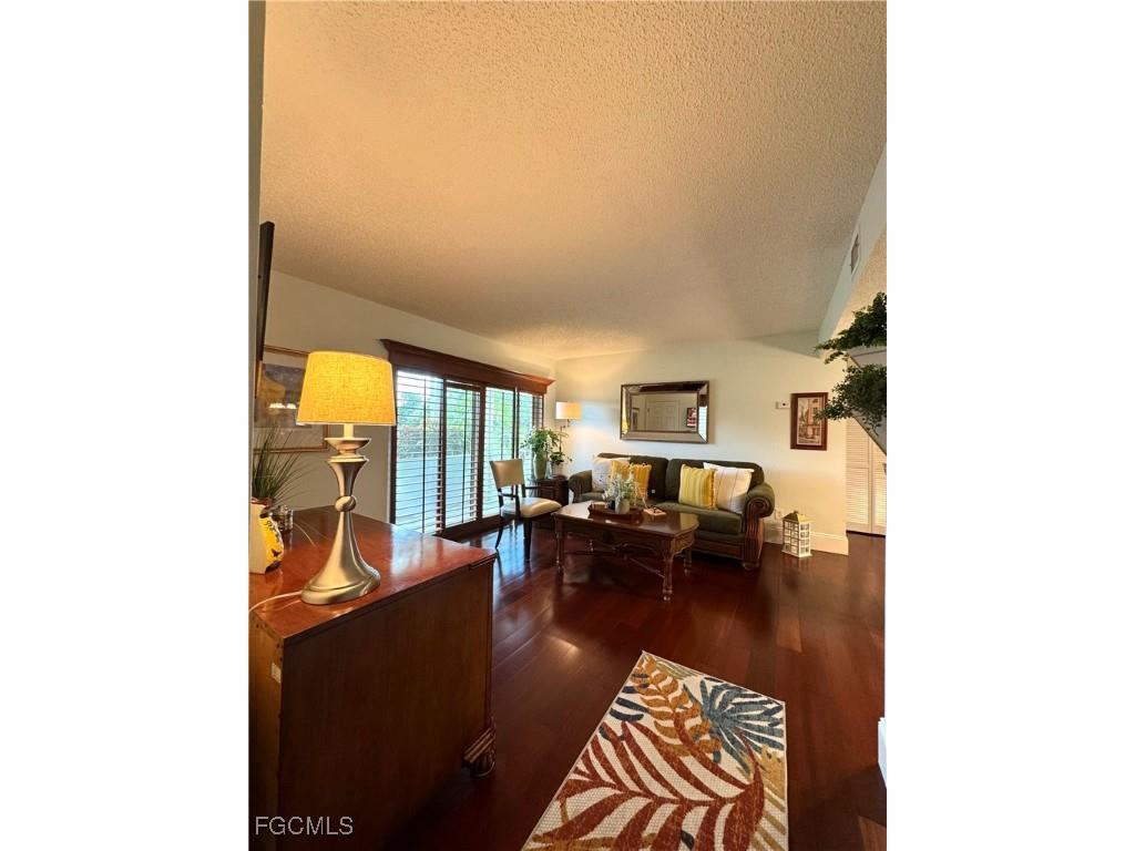 6184 Michelle Way #101 Fort Myers FL 33919 2025007957 image4