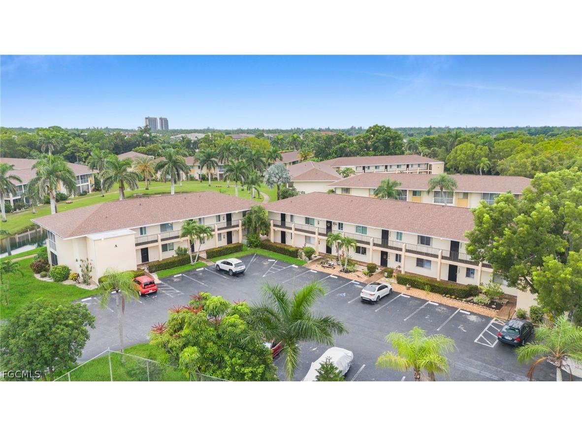 6184 Michelle Way #101 Fort Myers FL 33919 2026008997 image1
