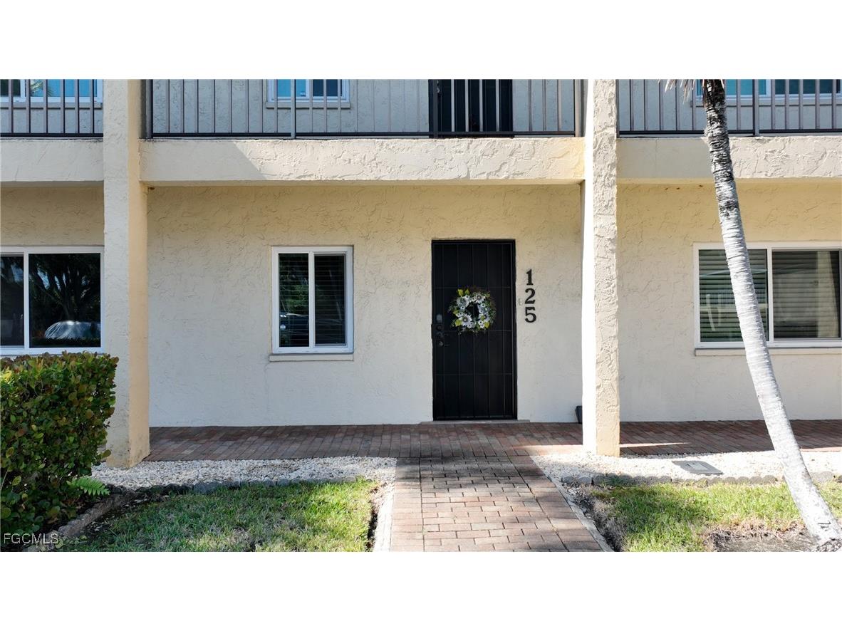 6184 Michelle Way #125 Fort Myers FL 33919 2025018180 image3