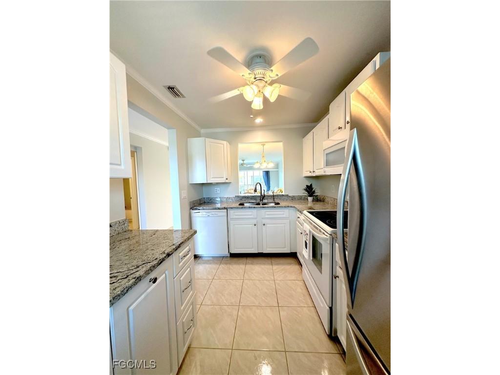 6184 Michelle Way #206 Fort Myers FL 33919 2025007137 image5