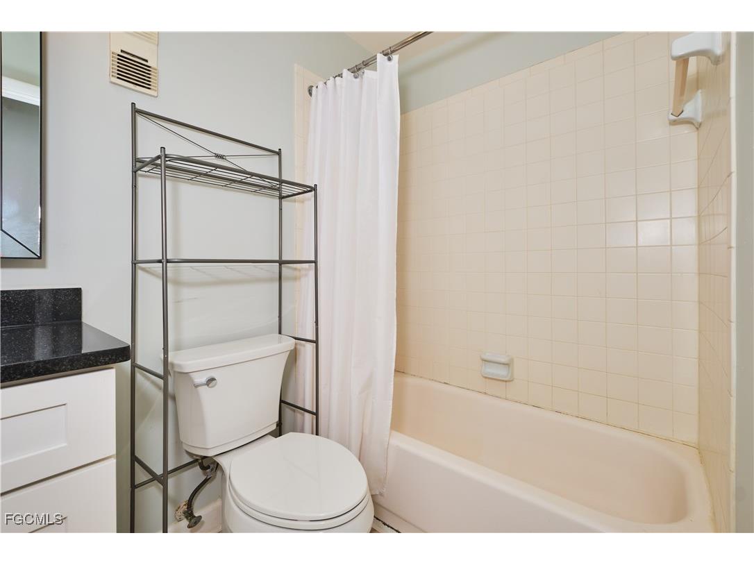 6184 Michelle Way #244 Fort Myers FL 33919 2025021527 image12