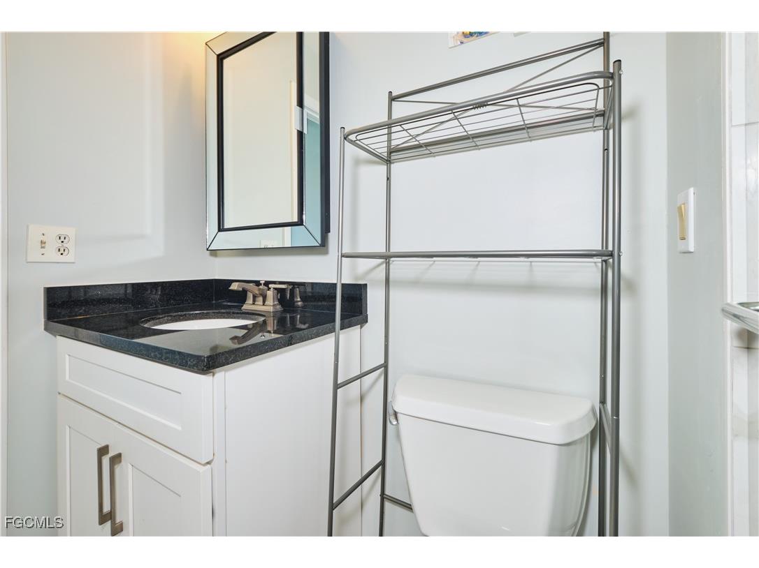 6184 Michelle Way #244 Fort Myers FL 33919 2025021527 image35