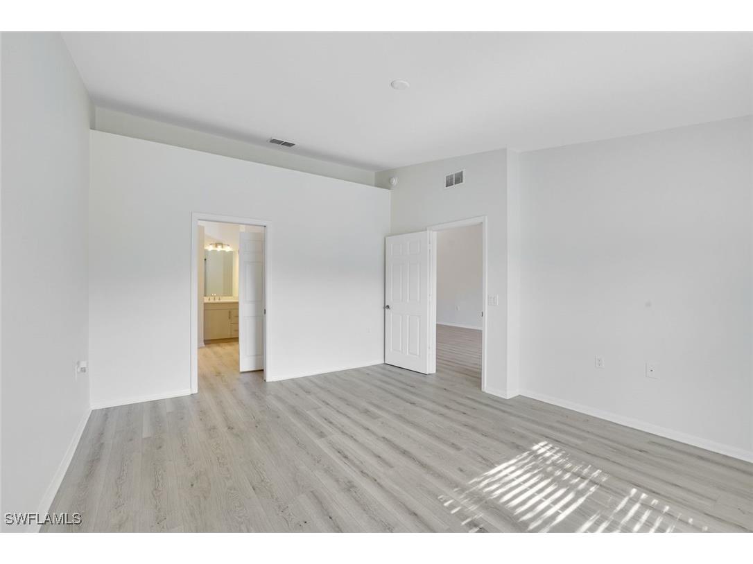 6187 Mandalay Circle #32 Naples FL 34112 225060992 image3