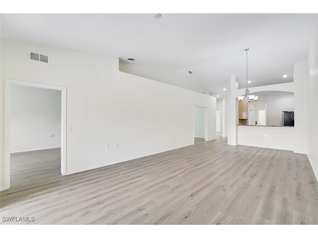 6187 Mandalay Circle #32 Naples FL 34112 225060992 image8