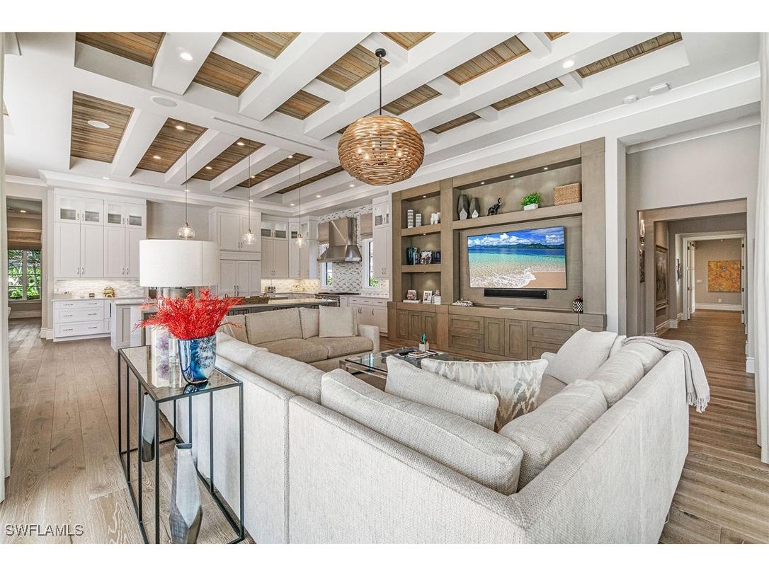 6188 Freemont Drive Naples FL 34119 225078009 image13