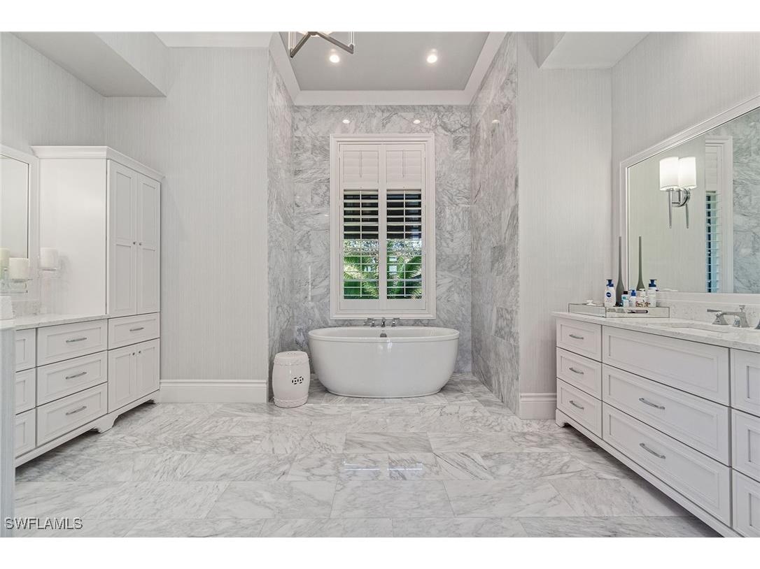 6188 Freemont Drive Naples FL 34119 225078009 image22