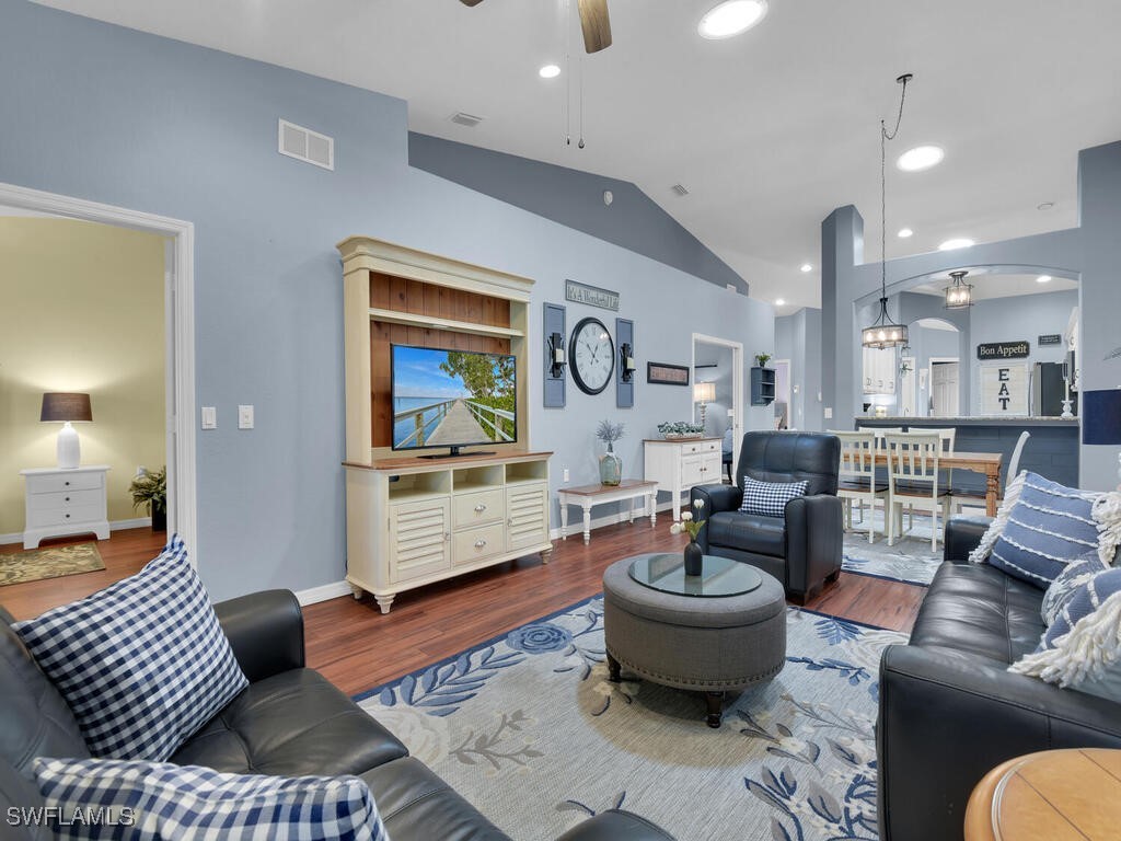 6188 Mandalay Circle #4 Naples FL 34112 225009695 image1