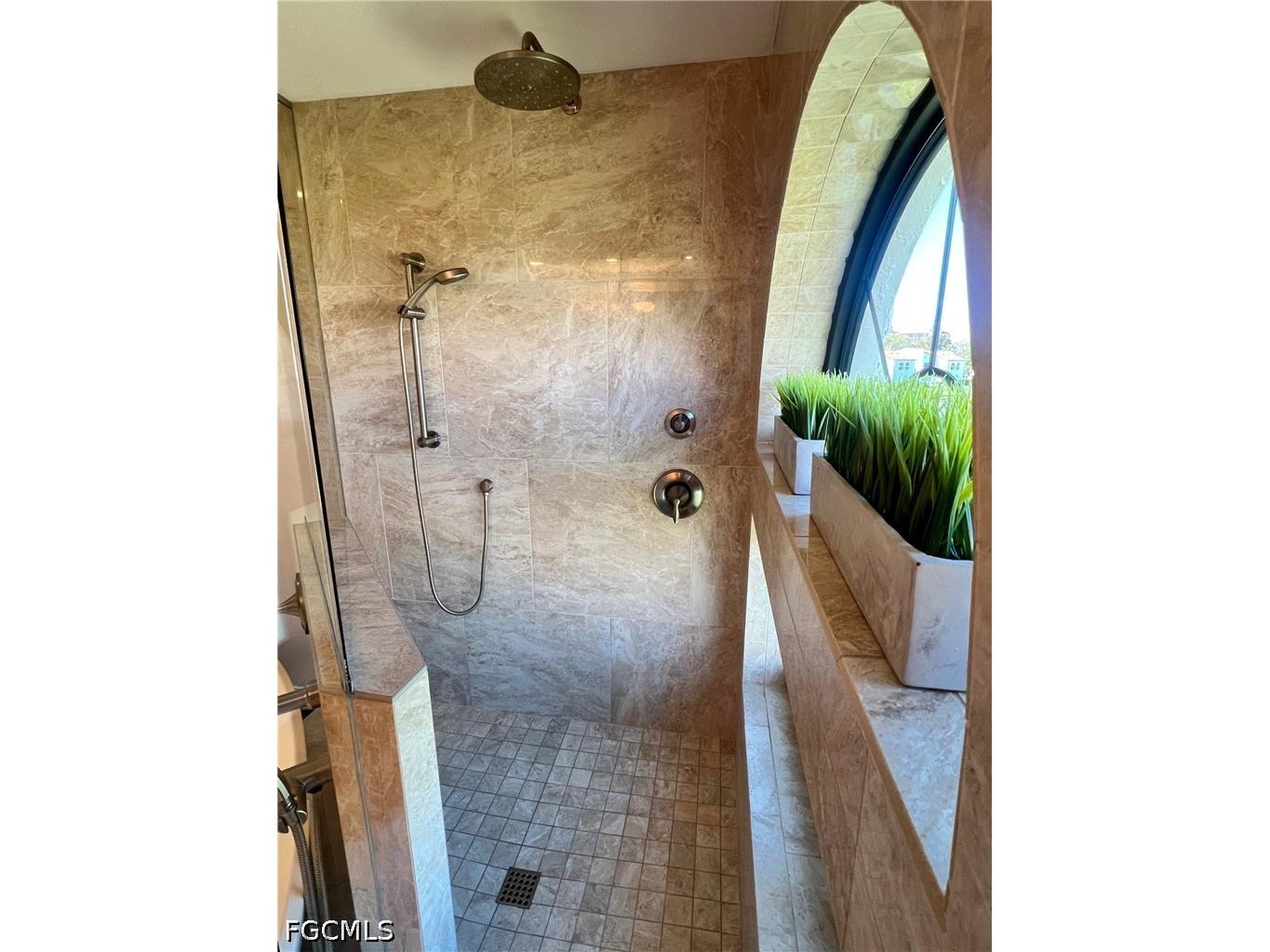 619 Beachwalk Circle #I201 Naples FL 34108 2026016890 image13