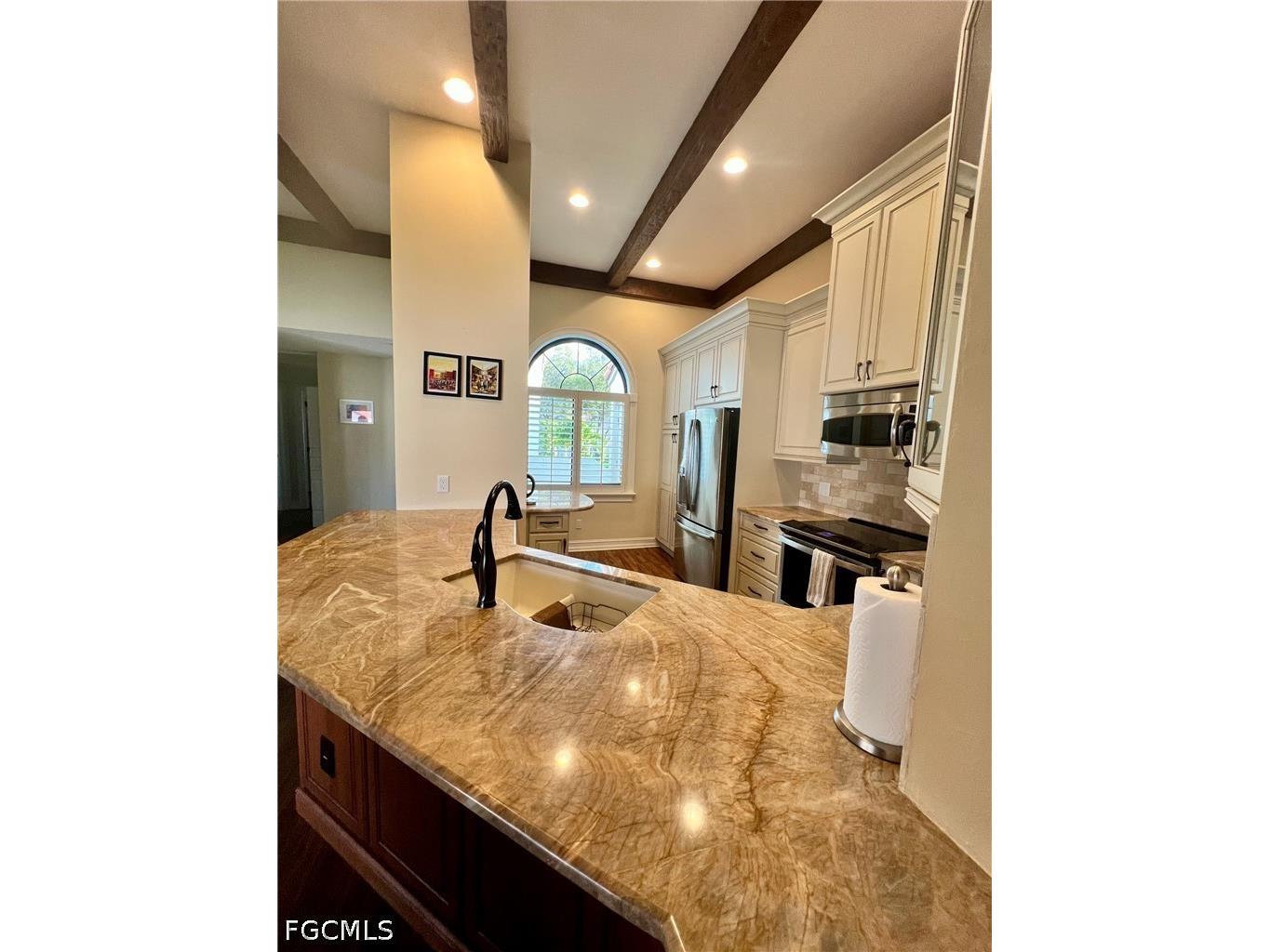 619 Beachwalk Circle #I201 Naples FL 34108 2026016890 image6