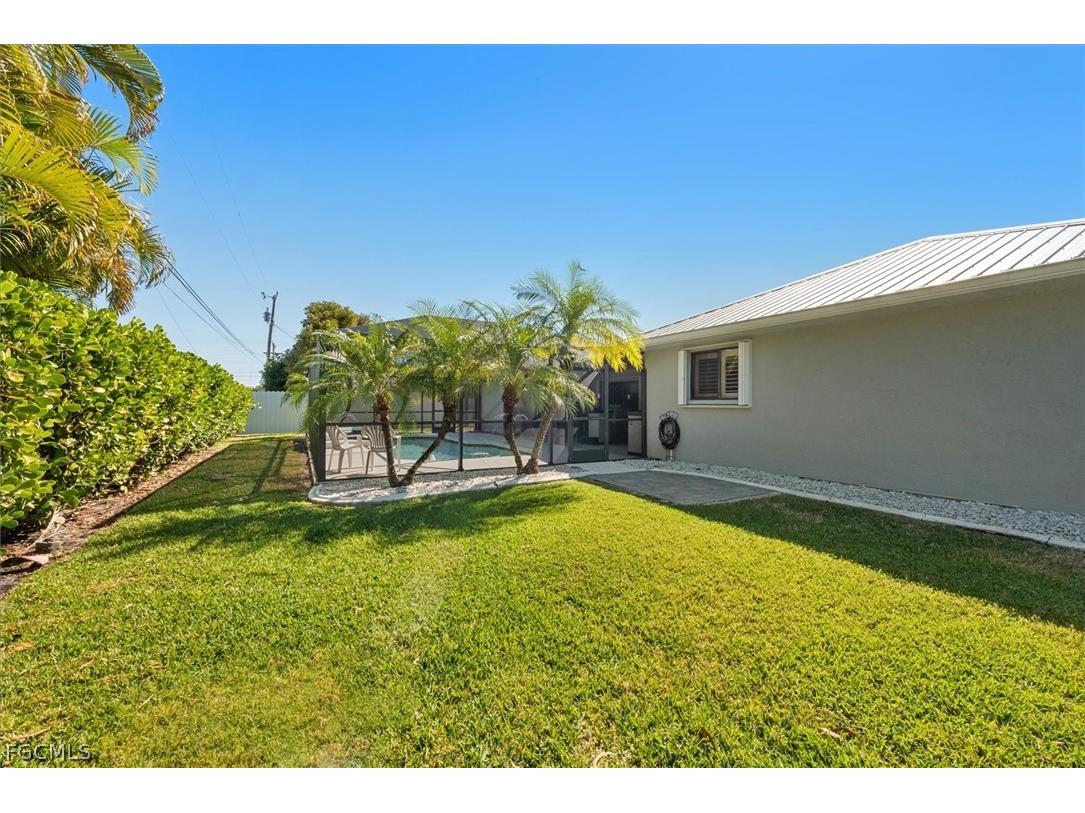 619 SE 22nd Street Cape Coral FL 33990 2026007393 image35