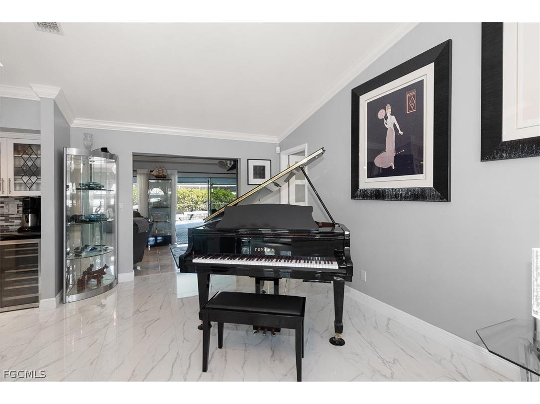 619 SE 22nd Street Cape Coral FL 33990 2026007393 image6