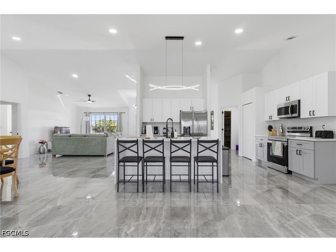 619 SW 26th Terrace Cape Coral FL 33914 2026029394 image4