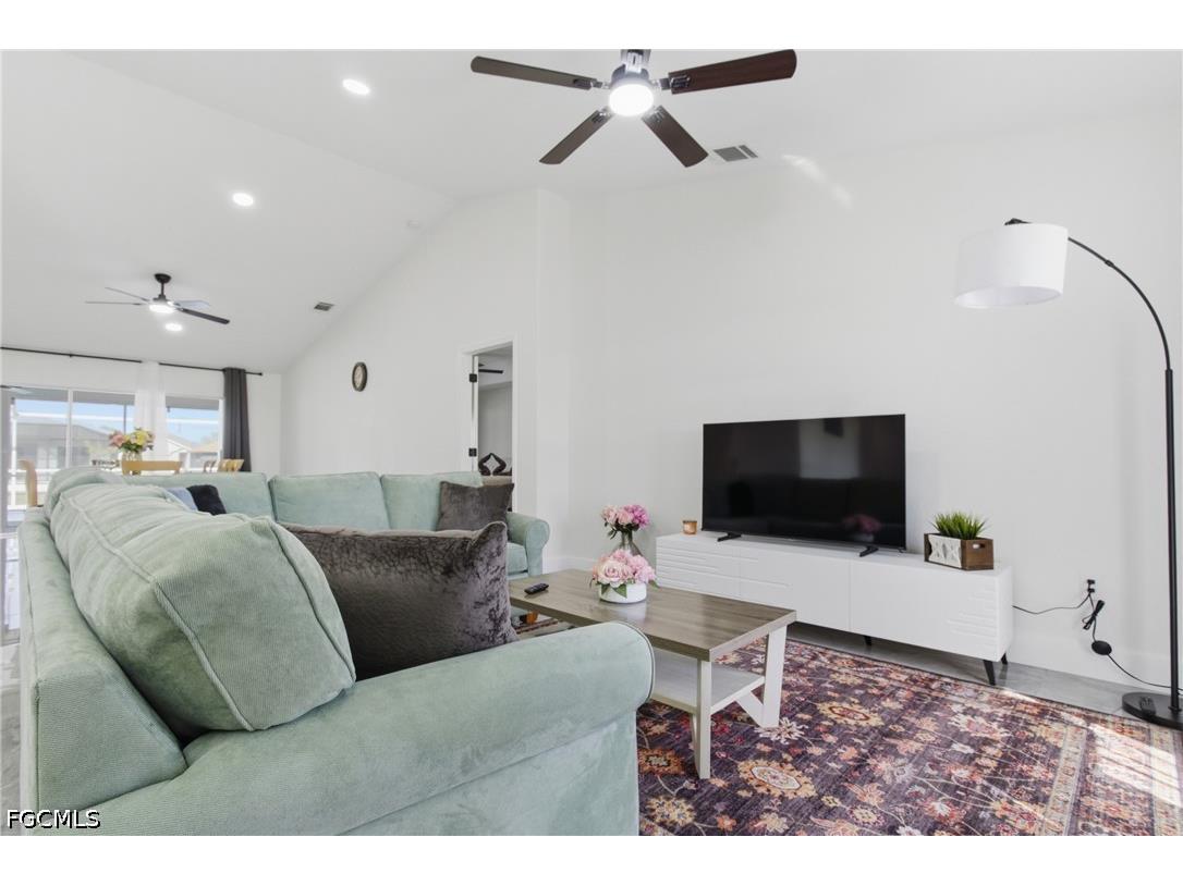619 SW 26th Terrace Cape Coral FL 33914 2026029394 image8