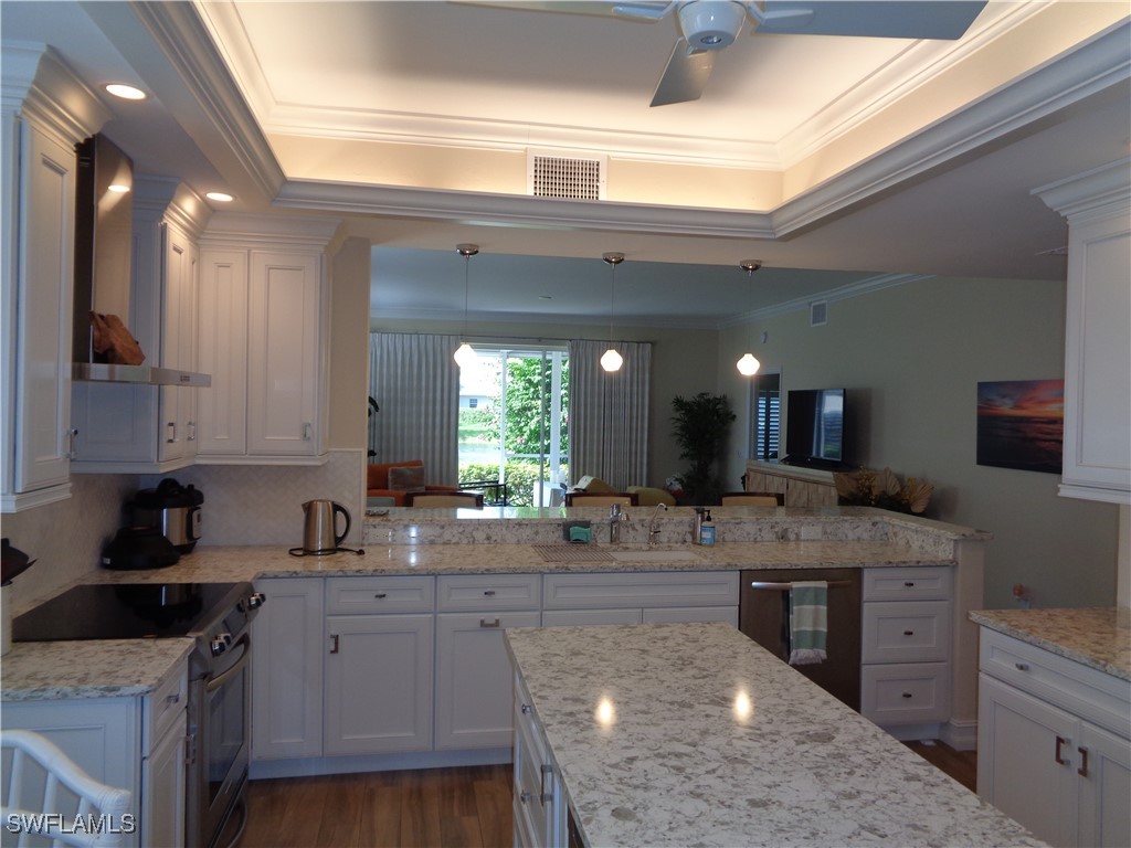 6190 Reserve Circle #301 Naples FL 34119 225065523 image5