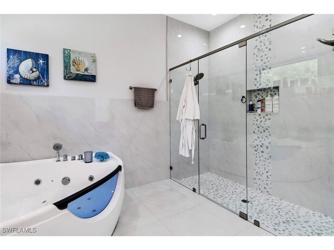 62 35th Avenue NE Naples FL 34120 225075626 image7