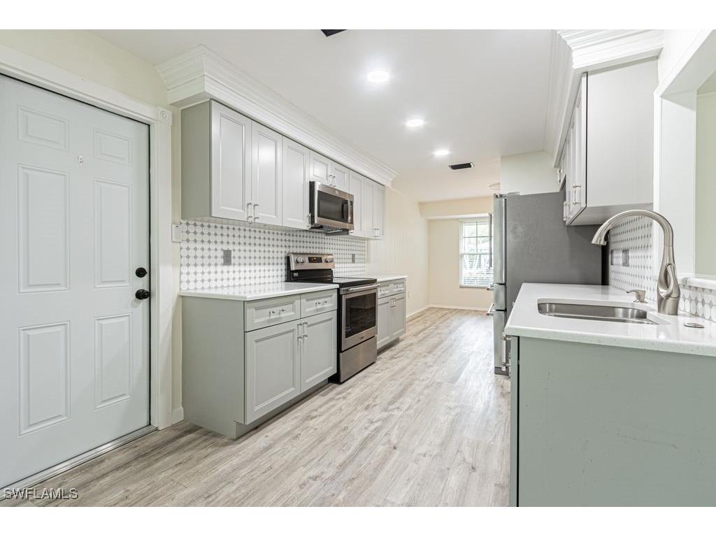 62 Lanai Circle #62 Naples FL 34112 226004859 image7