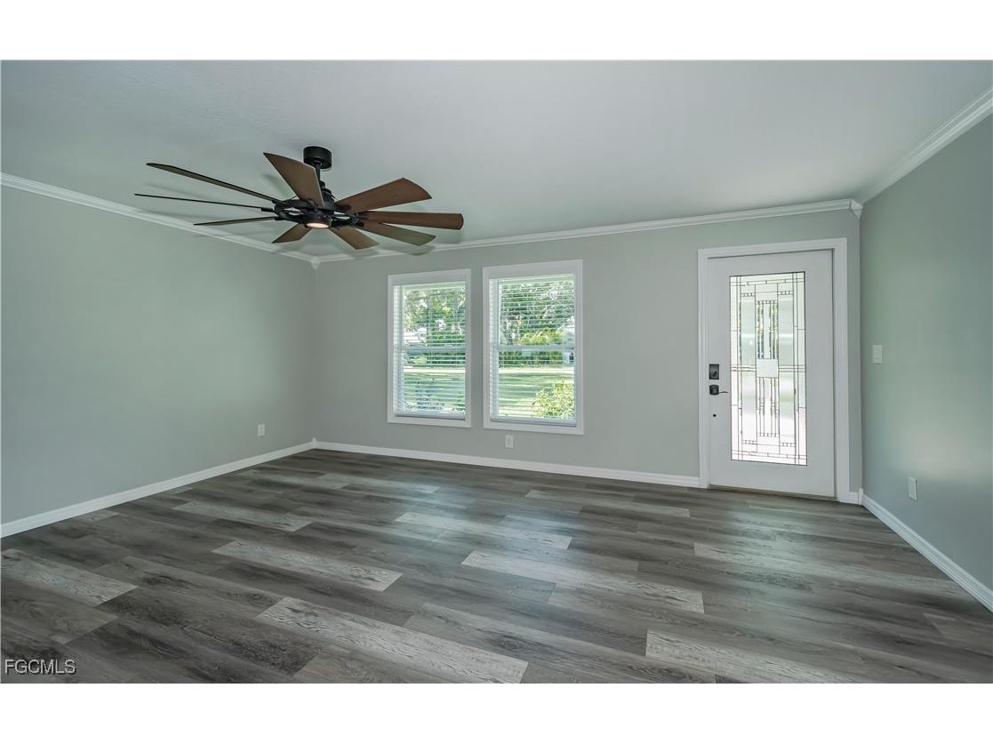 62 W North Shore Avenue North Fort Myers FL 33903 2025015024 image10