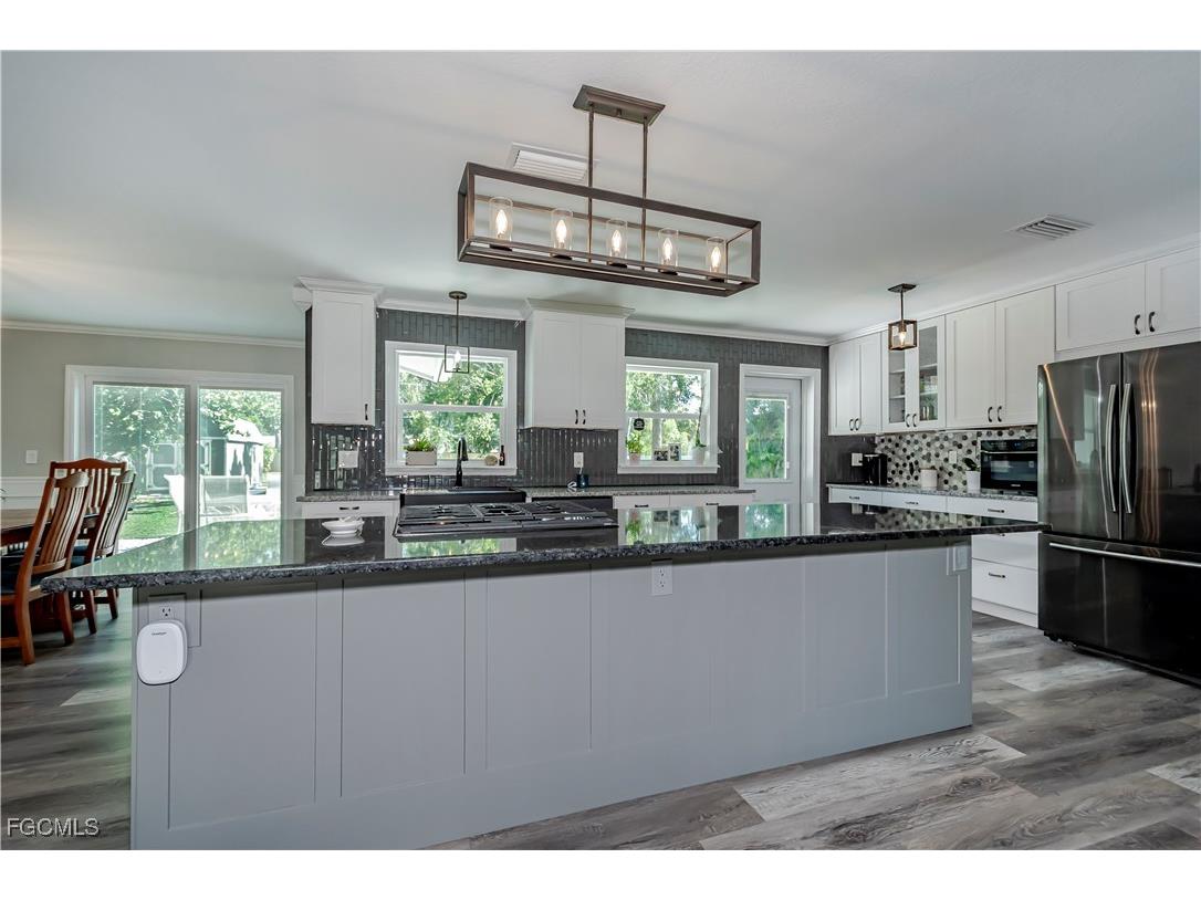 62 W North Shore Avenue North Fort Myers FL 33903 2025015024 image14