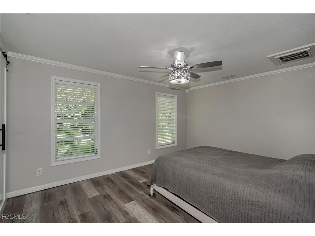 62 W North Shore Avenue North Fort Myers FL 33903 2025015024 image20