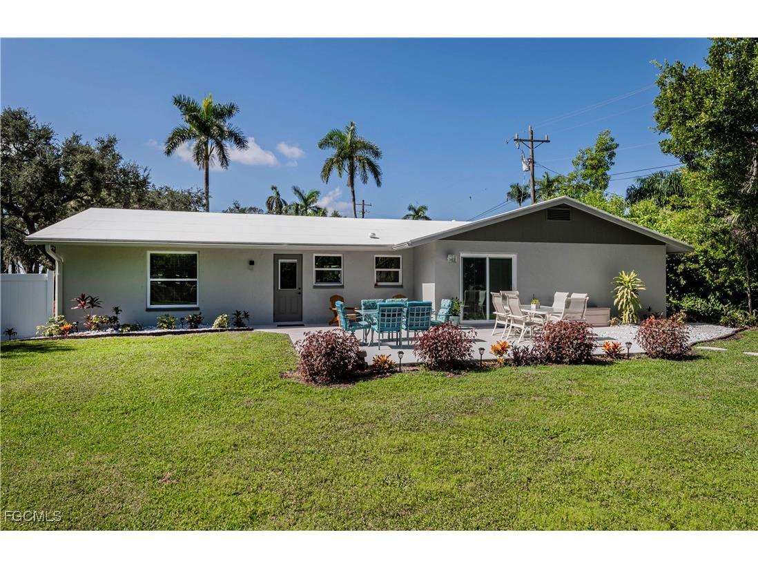 62 W North Shore Avenue North Fort Myers FL 33903 2025015024 image3