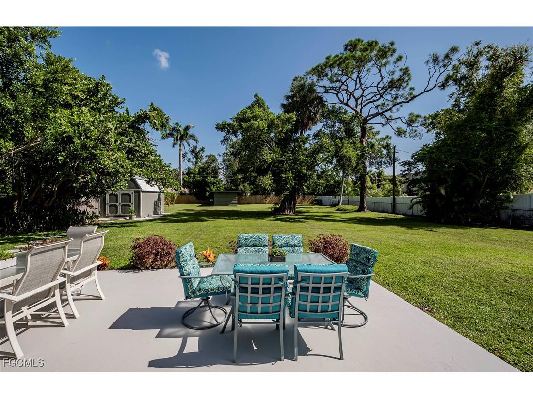 62 W North Shore Avenue North Fort Myers FL 33903 2025015024 image4