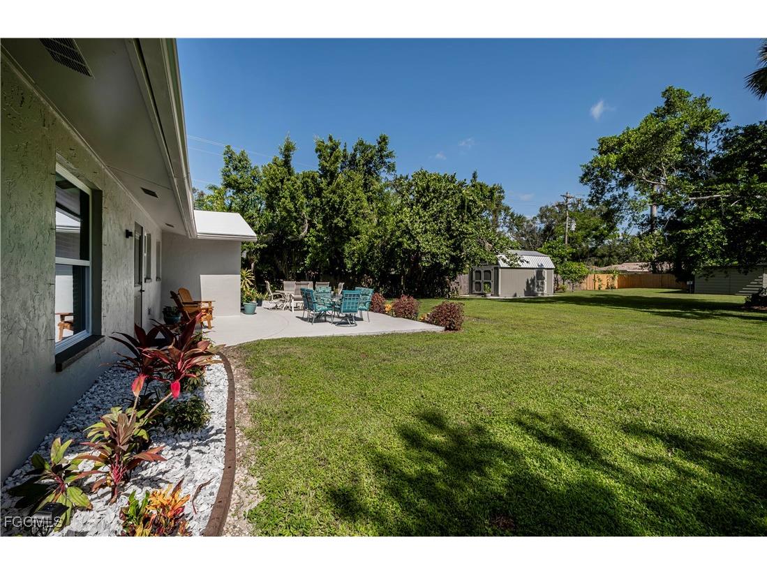 62 W North Shore Avenue North Fort Myers FL 33903 2025015024 image40