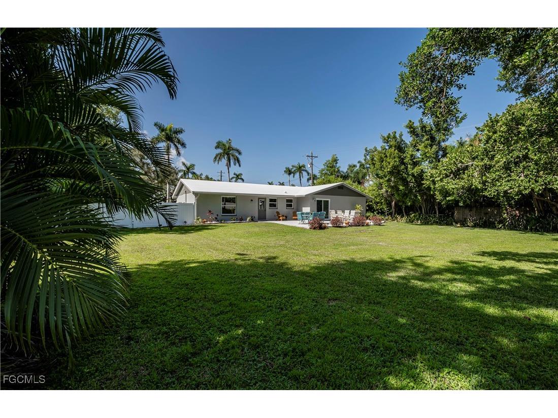 62 W North Shore Avenue North Fort Myers FL 33903 2025015024 image42