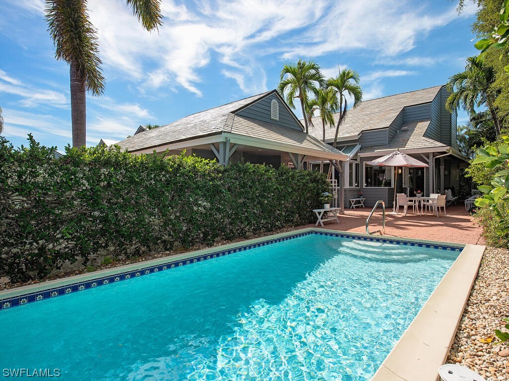 620 Bridgeway Lane Naples FL 34108 224014337 image1