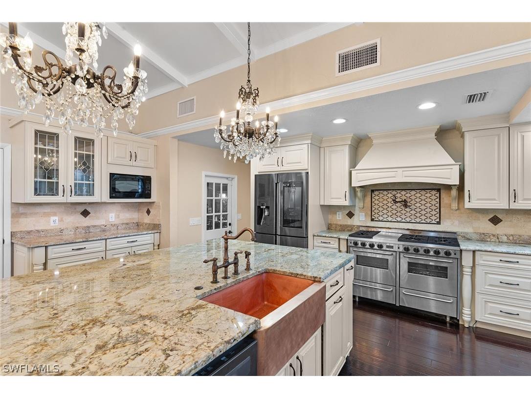 620 E Fort Thompson Avenue Labelle FL 33935 226006111 image11