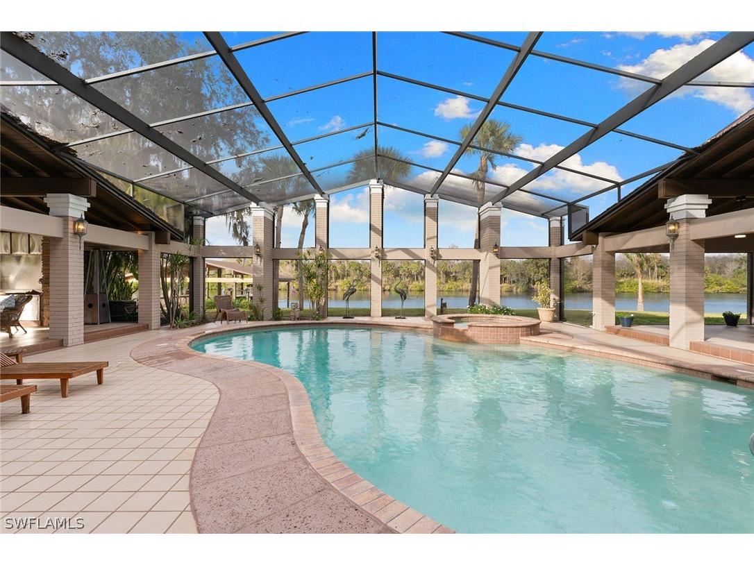 620 E Fort Thompson Avenue Labelle FL 33935 226006111 image2