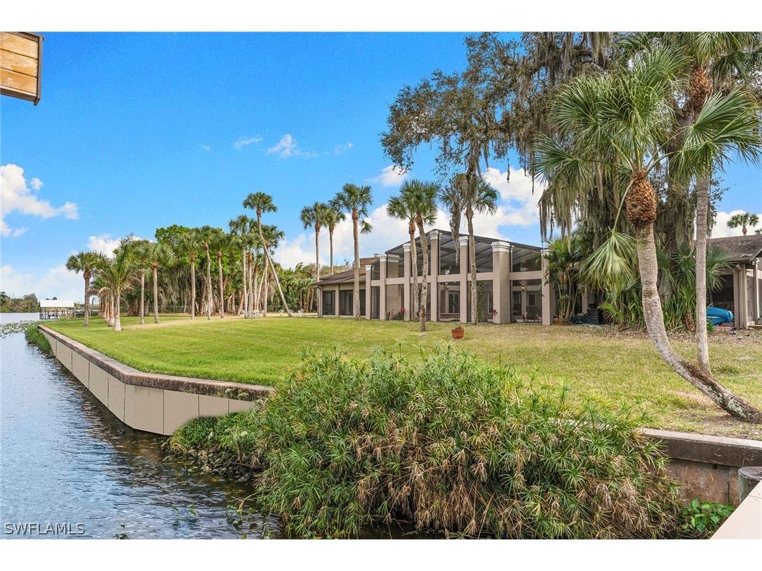 620 E Fort Thompson Avenue Labelle FL 33935 226006111 image31