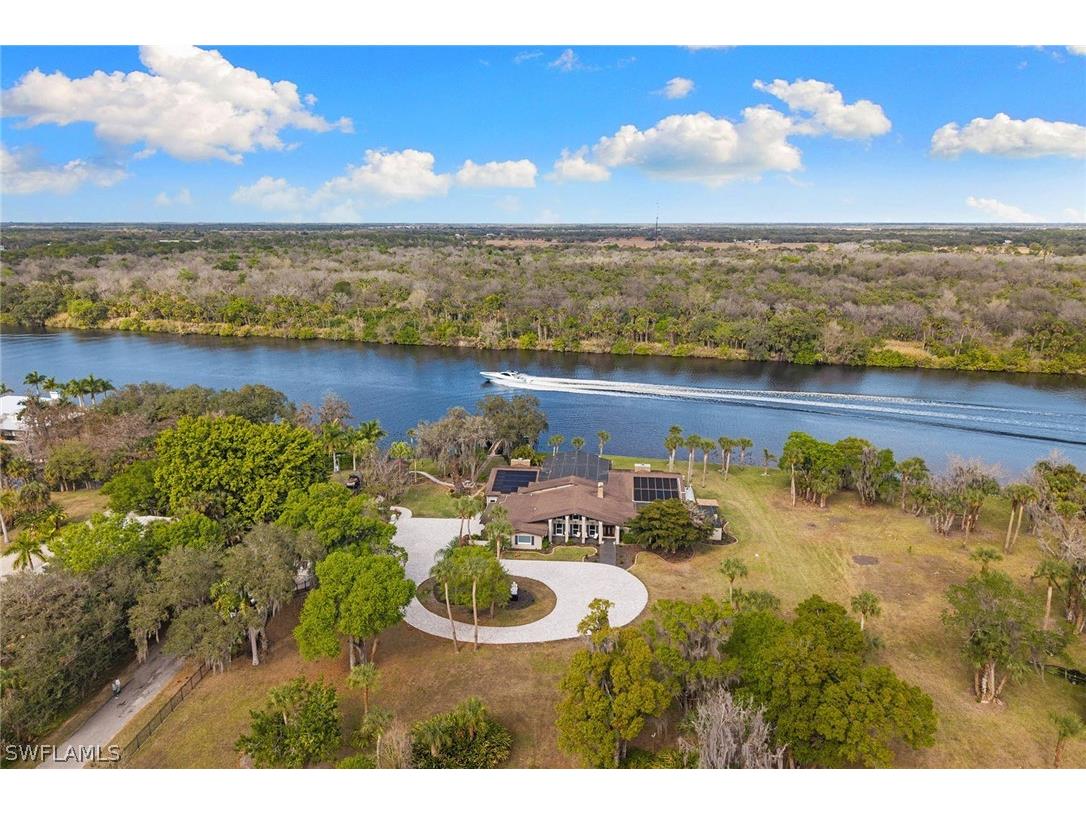 620 E Fort Thompson Avenue Labelle FL 33935 226006111 image33