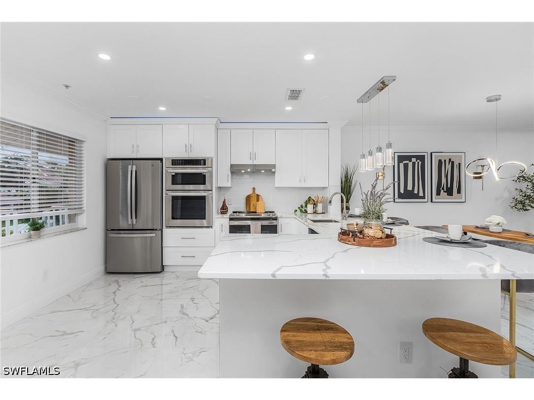 620 Luisa Court #803 Naples FL 34104 226017258 image2