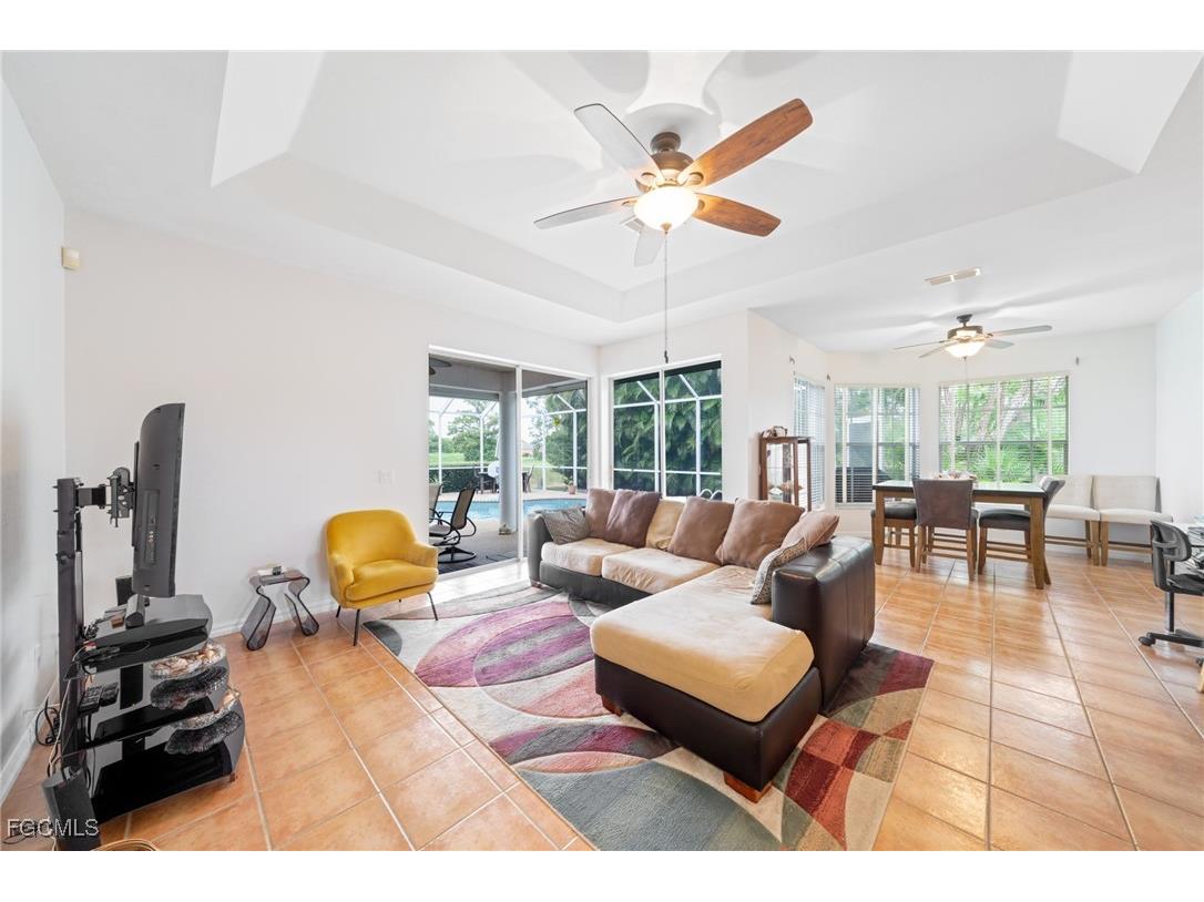 620 Mirror Lakes Falls Court Lehigh Acres FL 33974 2025010955 image10