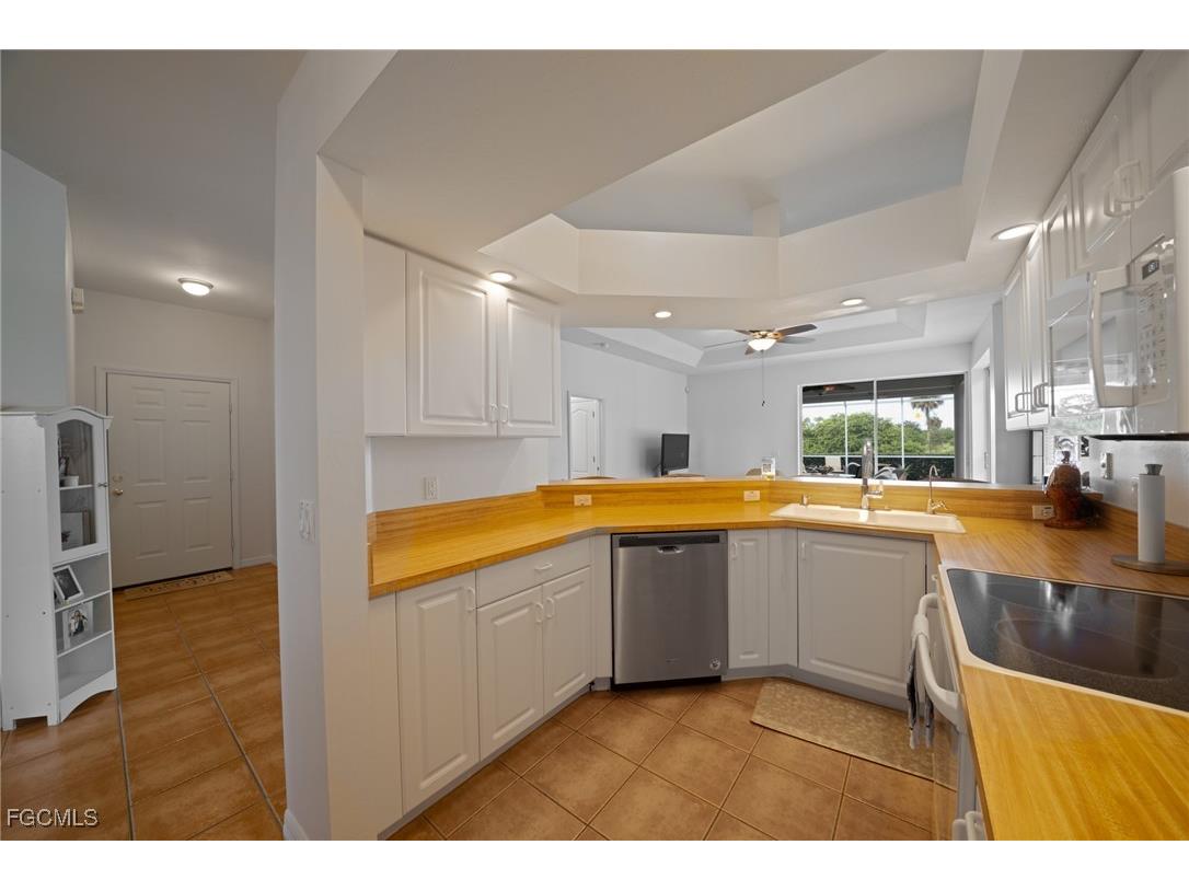 620 Mirror Lakes Falls Court Lehigh Acres FL 33974 2025010955 image13