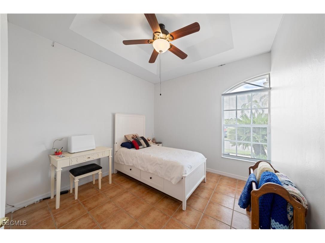 620 Mirror Lakes Falls Court Lehigh Acres FL 33974 2025010955 image22