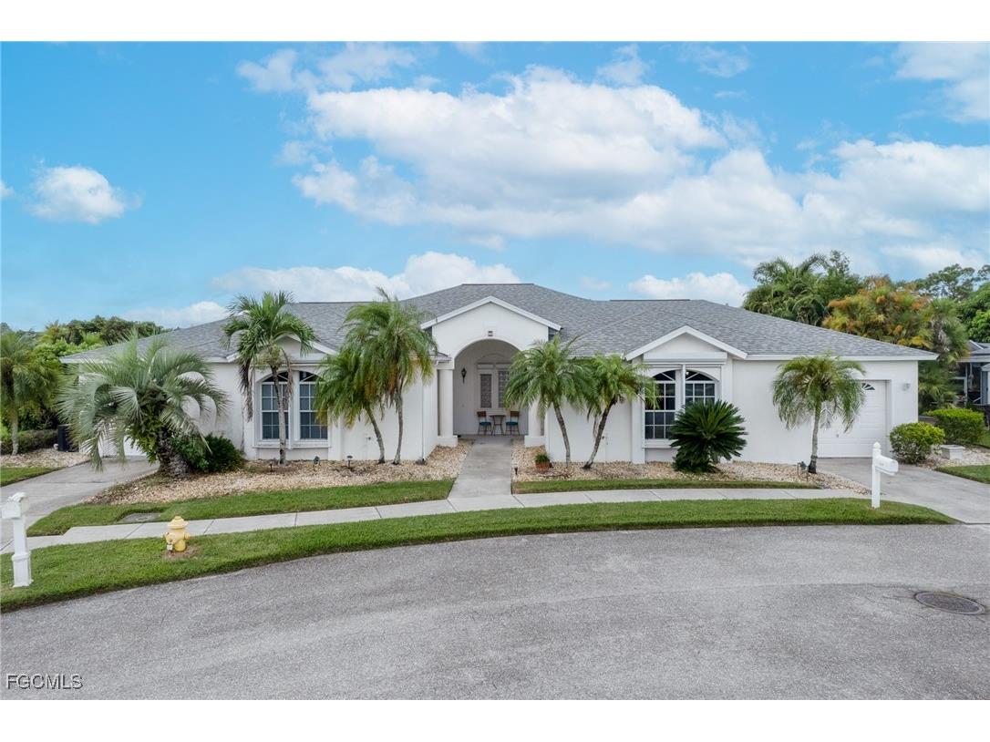 620 Mirror Lakes Falls Court Lehigh Acres FL 33974 2025010955 image3