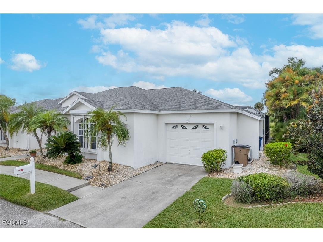 620 Mirror Lakes Falls Court Lehigh Acres FL 33974 2025010955 image5