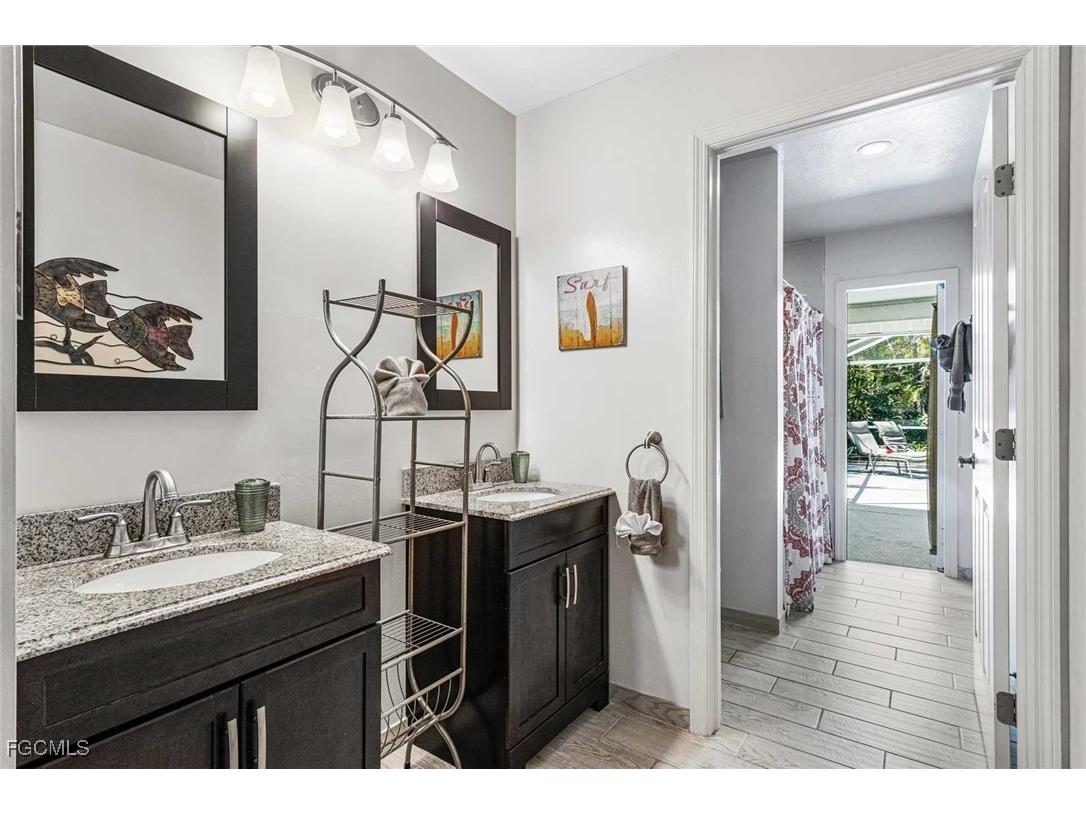 620 SE 21st Terrace Cape Coral FL 33990 2025010090 image15