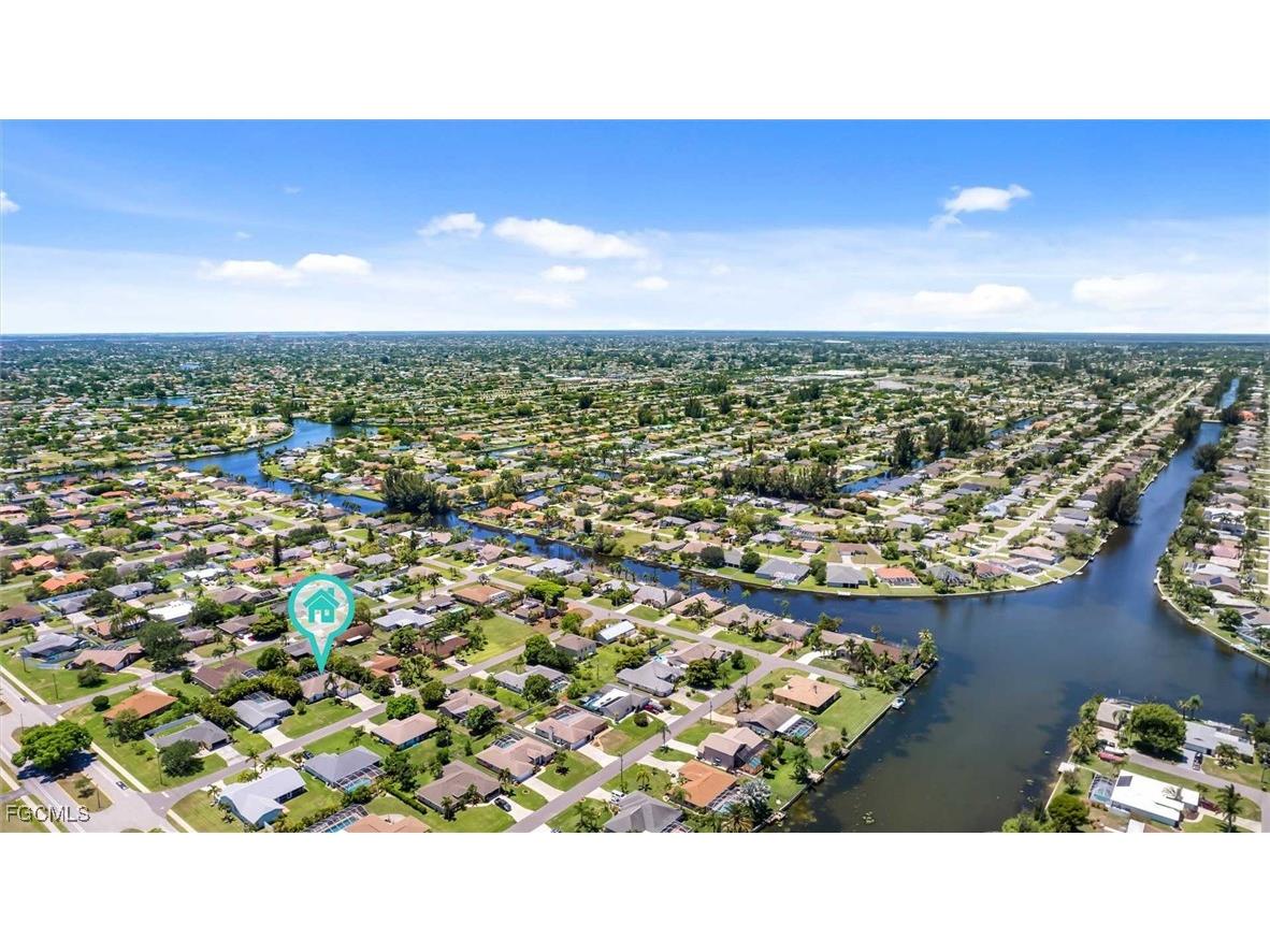 620 SE 21st Terrace Cape Coral FL 33990 2025010090 image5