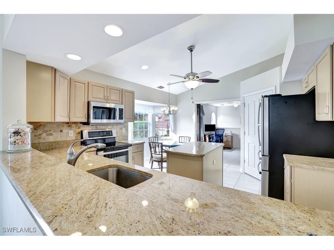 6200 Reserve Circle #404 Naples FL 34119 226002954 image11