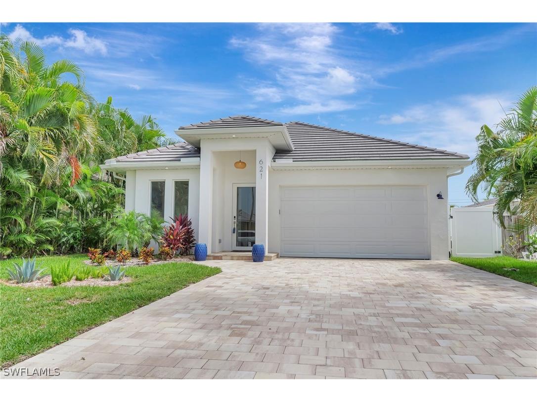 621 105th Avenue N Naples FL 34108 224043509 image1