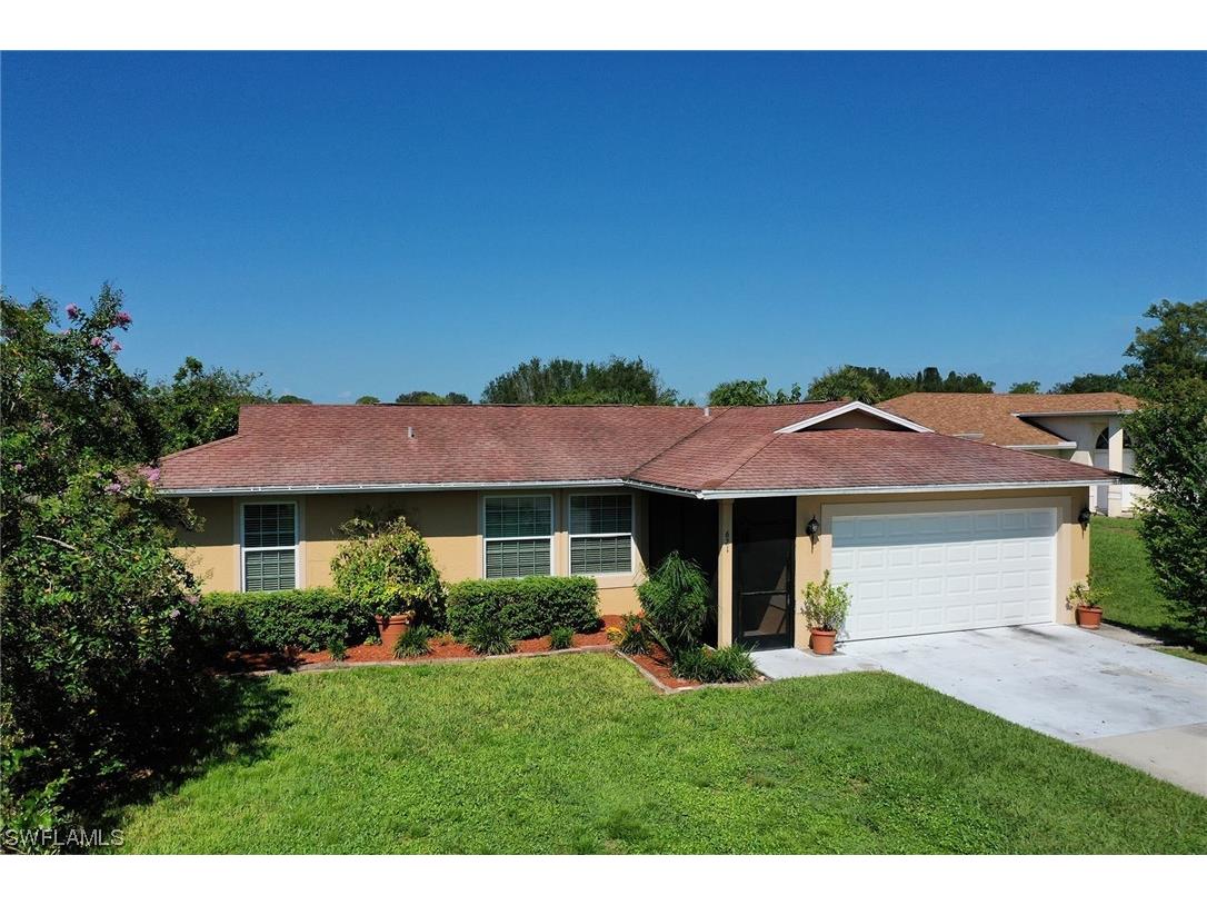 621 14th Street NE Naples FL 34120 223066844 image1