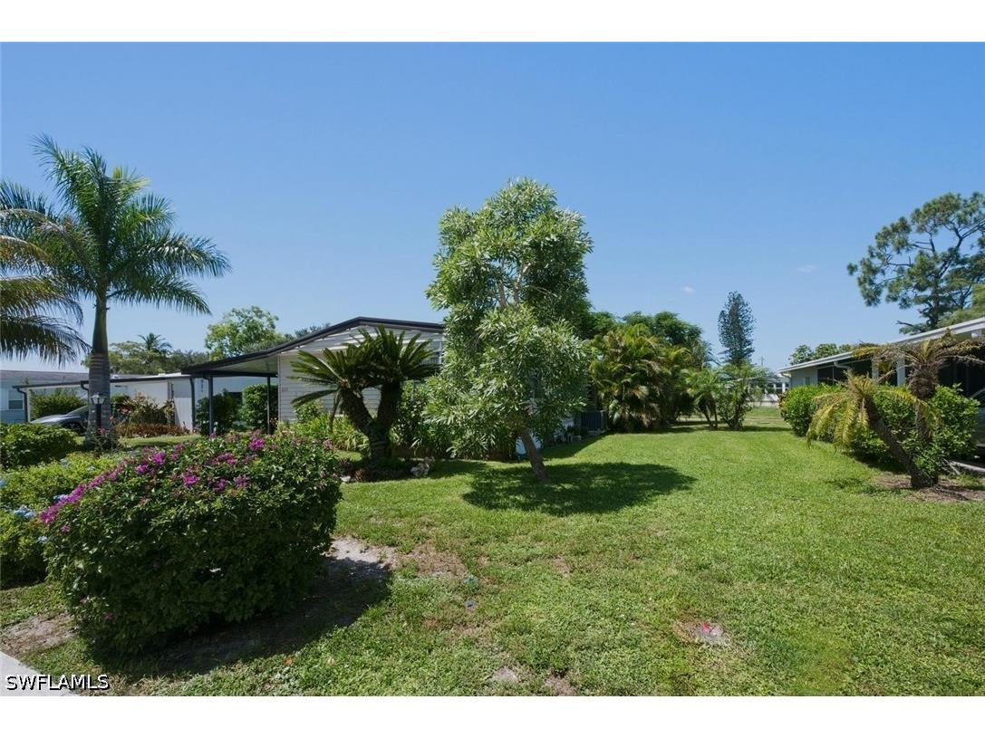 621 Charlemagne Boulevard Naples FL 34112 226026290 image2