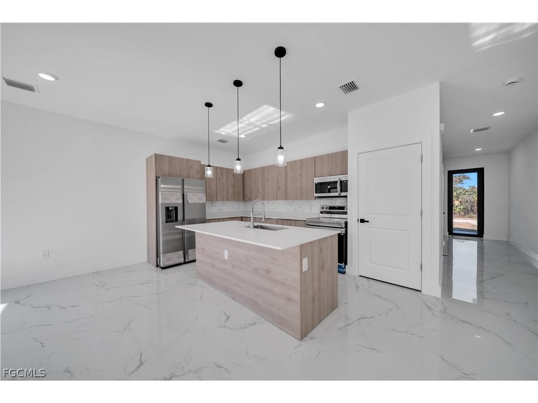 621 Greenbriar Boulevard Lehigh Acres FL 33972 2026007287 image19