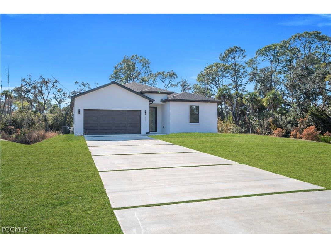 621 Greenbriar Boulevard Lehigh Acres FL 33972 2026007287 image3