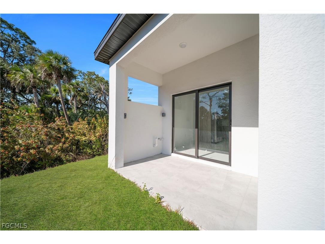 621 Greenbriar Boulevard Lehigh Acres FL 33972 2026007287 image7